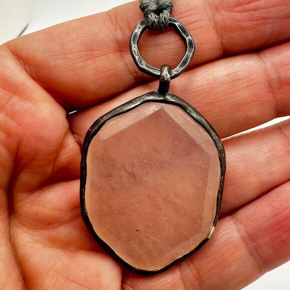 Silpada Designs Necklace N2190. Quartz, Pink Soapstone, Pearl. 24" long - Picture 4 of 8